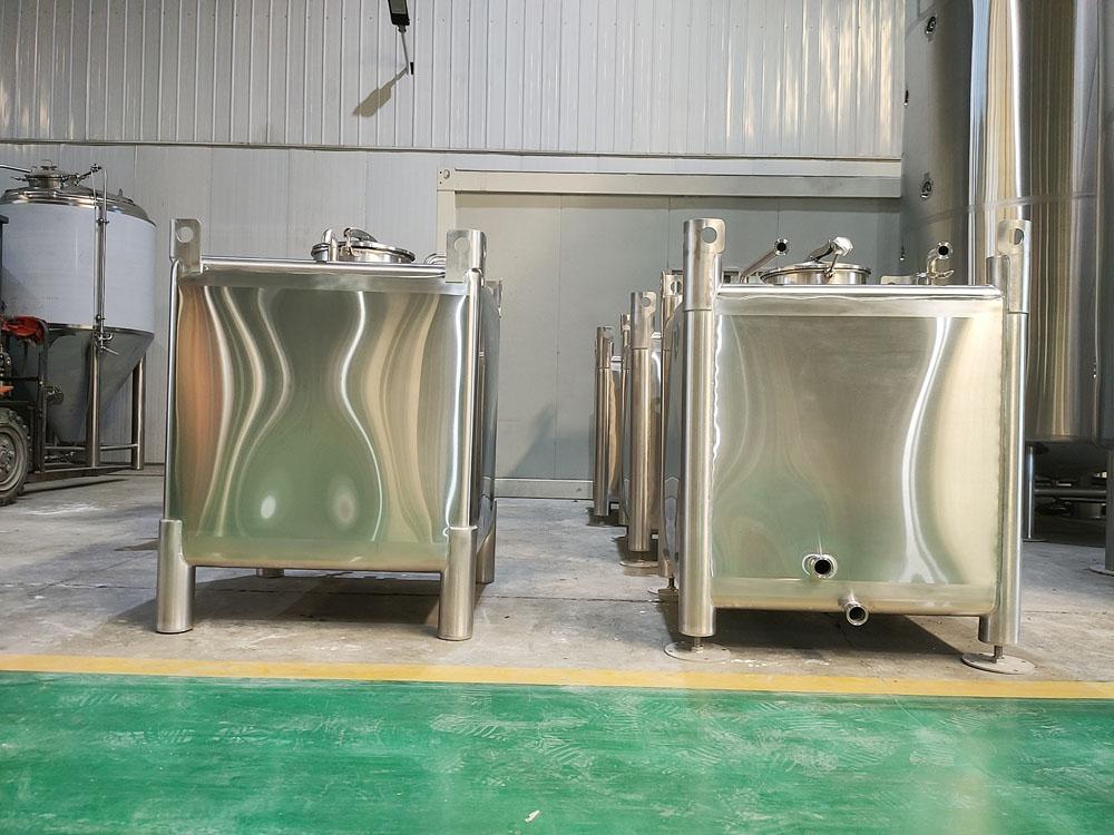 Distillery Cubic Shaped Spirits Storage Tanks